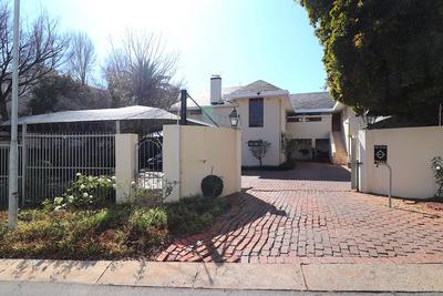 Apartment / Flat For Rent in Illovo, Sandton